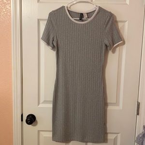 Grey and white dress. Super comfy.